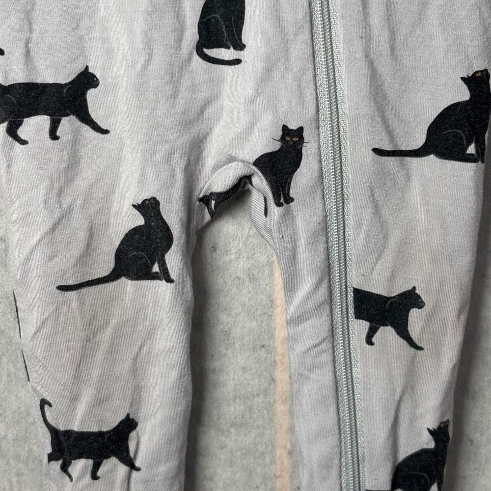 Kyte Baby Footie Pajamas 3-6M Grey Black Cat Bamboo Rayon Zipper Sleepwear - Picture 5 of 9